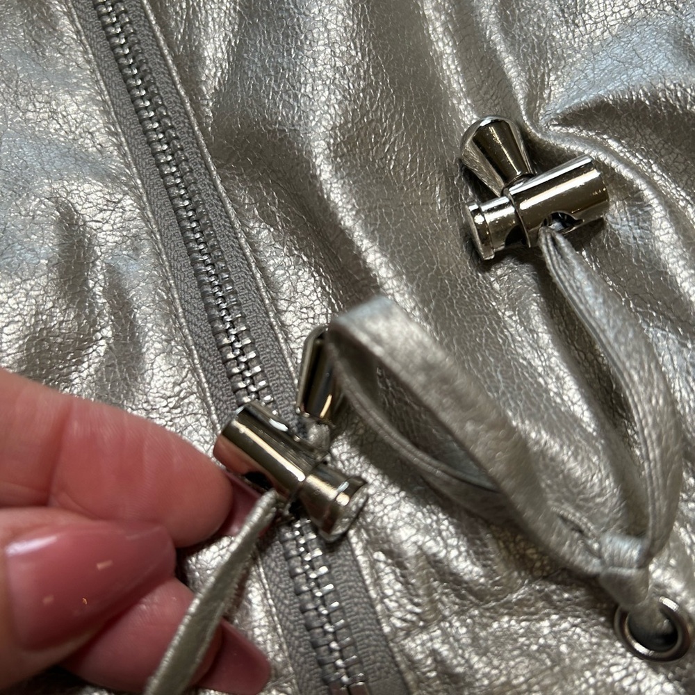Sharon Young Faux Leather Metallic Silver Bomber Jacket - Picture 5 of 10
